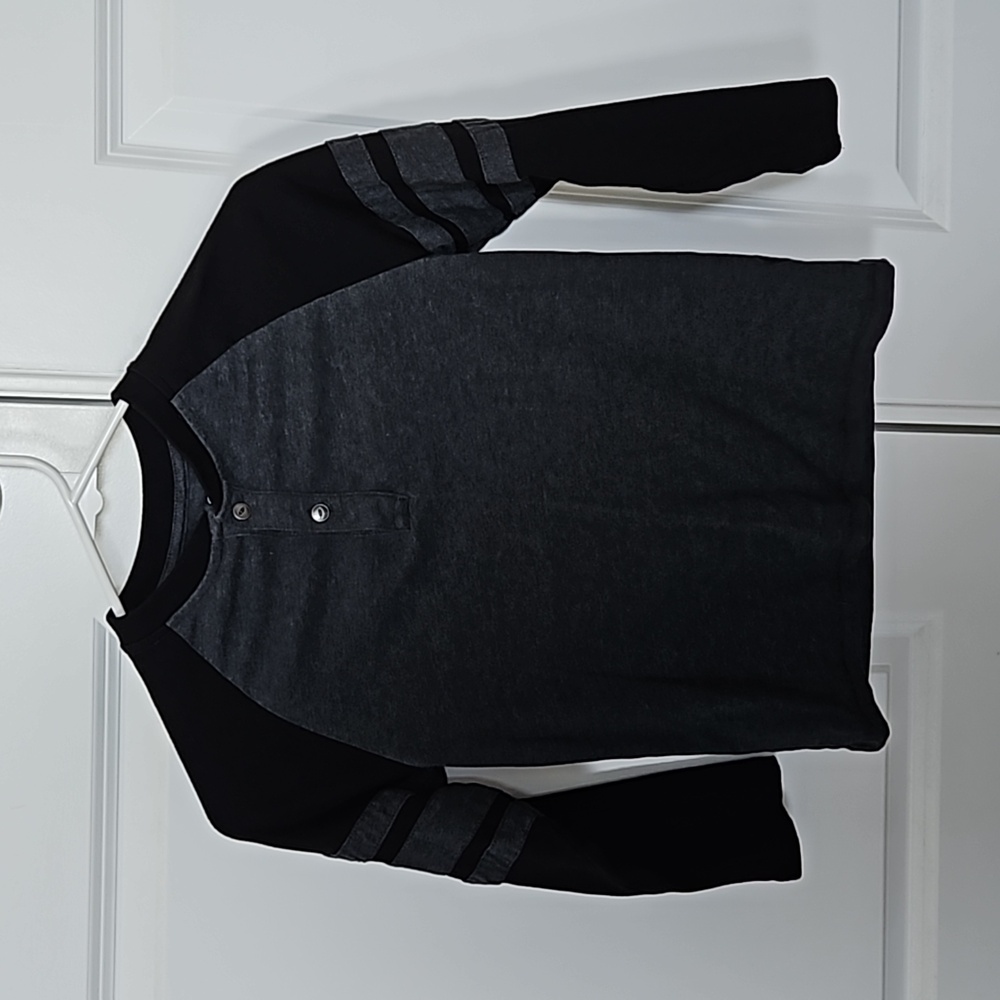 Black and gray long sleeve shirt